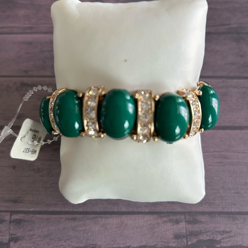 Green bracelet